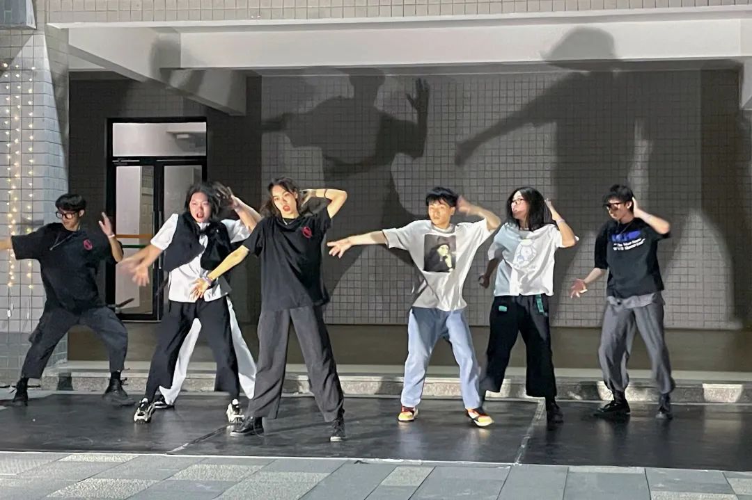 福州理工学院“欢欣鼓舞，喜迎国庆”快闪活动圆满结束