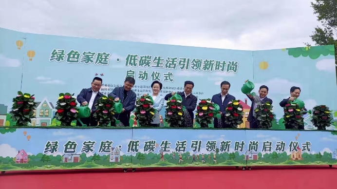 FIT环保小分队参加“绿色家庭——低碳生活引领新时尚”活动