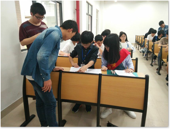 奉献点滴血、点亮生命灯