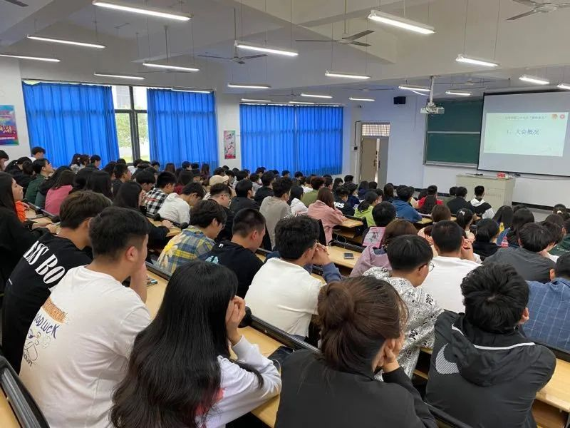 坚定跟党走，奋进新时代|福州理工学院组织观看全国学联二十七大精神解读讲座 