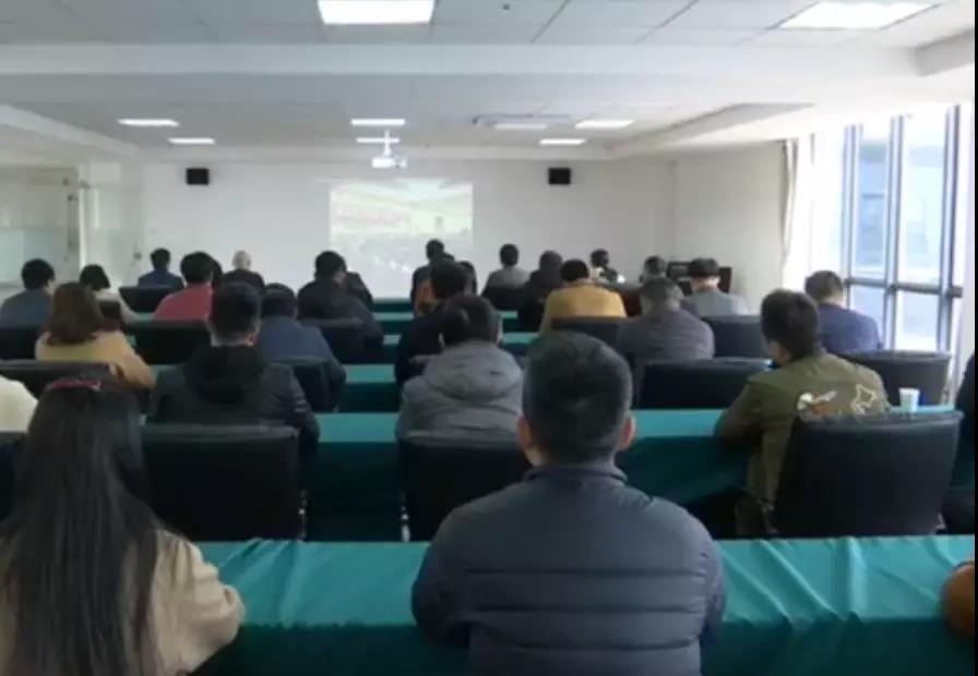 福州理工学院组织师生开展专题学习，热议“两会