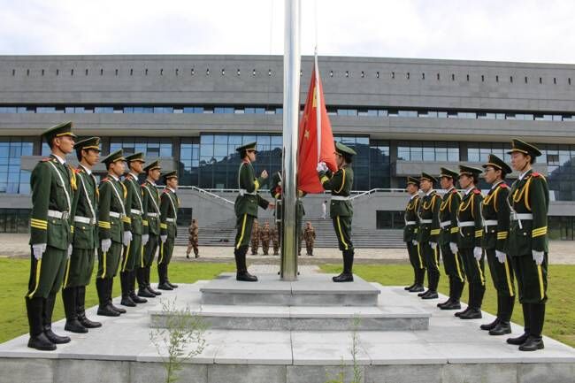 学院开展“铭记历史，传承气节”纪念中国抗日战争暨世界反法西斯战争胜利70周年系列活动 