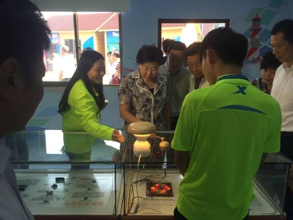 各级人大、政协代表委员视察我校青运村“海丝强芯小屋”项目