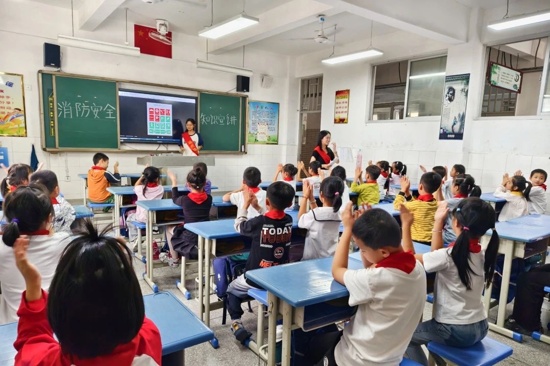 福州理工学院连江贵安小学支教活动